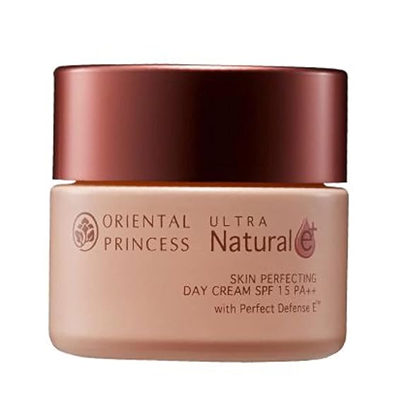 Ultra Natural e+ Skin Perfecting Day Cream SPF 15 PA++ 50 Gram.