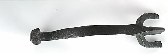 Large Smoker Pan, Designed For Cast Iron Roasting, Large 3D Multi-Purpose Use, For Grills Ovens, Creates Flavored, Lid lifter