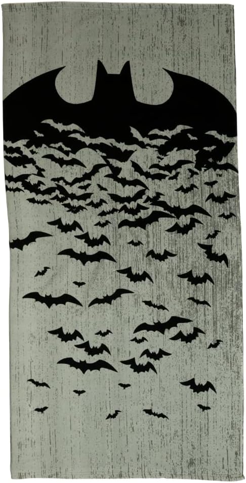 Franco Batman DC Comics Kids Super Soft Lightweight 100% Recycled Bath/Pool/Beach Towel Made from Recycled Plastic Bottles, 58 in x 28 in, (100% Official Licensed Batman Product)