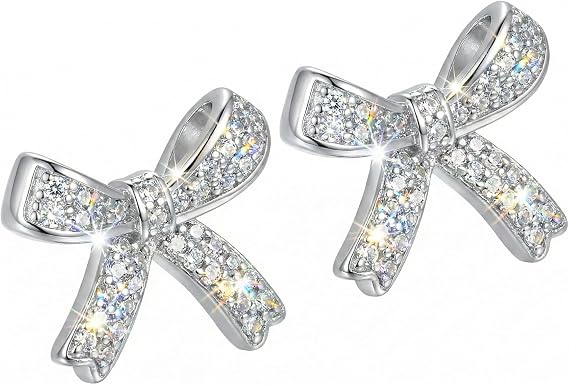 AVYRING Heart Earrings - Cubic Zirconia Studs, Hypoallergenic & Dainty, Perfect for Brides & Bridesmaids