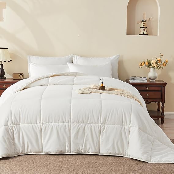 100% Organic Cotton Cover Wool Comforter Blend Polyester- Full/Queen Size Fluffy Duvet Insert, Machine Washable Wool Blanket, Lightweight Bed Duvet for All Season (White, 90"x90")