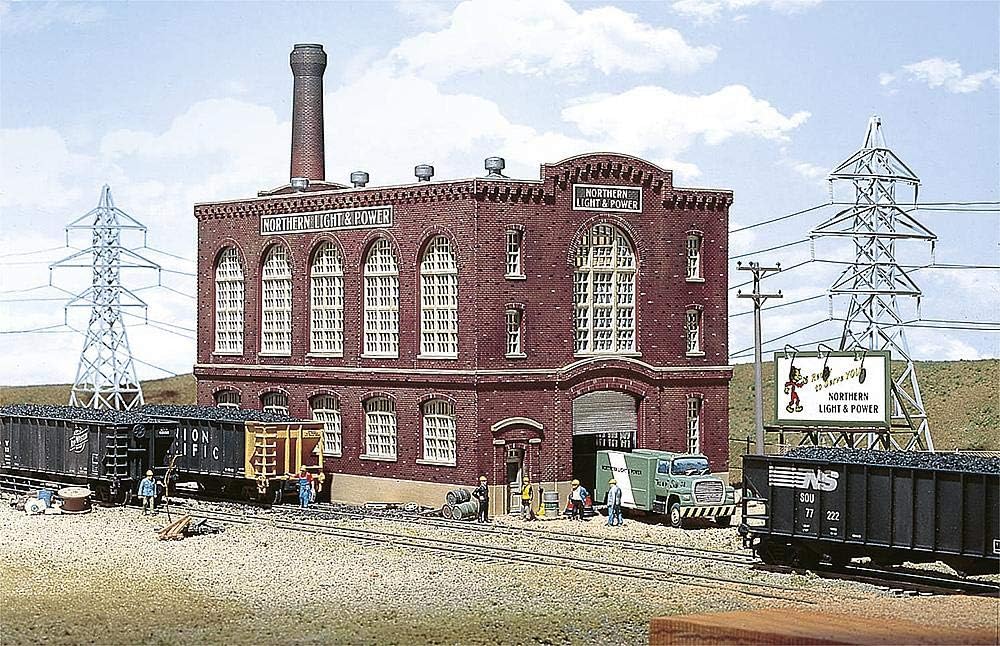 Walthers Cornerstone Series Kit HO Scale 2-Stall Engine House & Accessories
